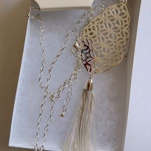 Long necklace nwt